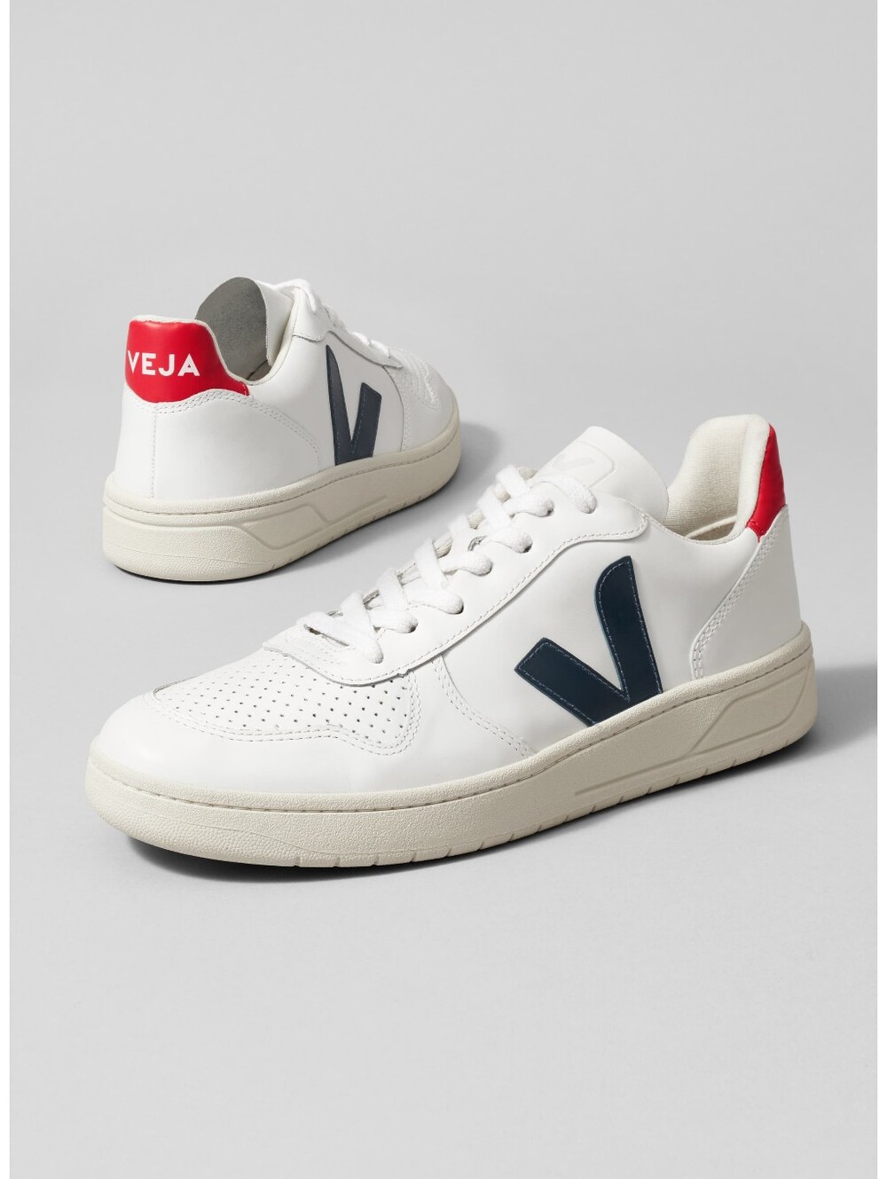Veja V-10 Sneakers Like New Size 6